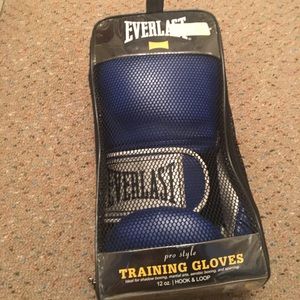 Everlast Training Gloves